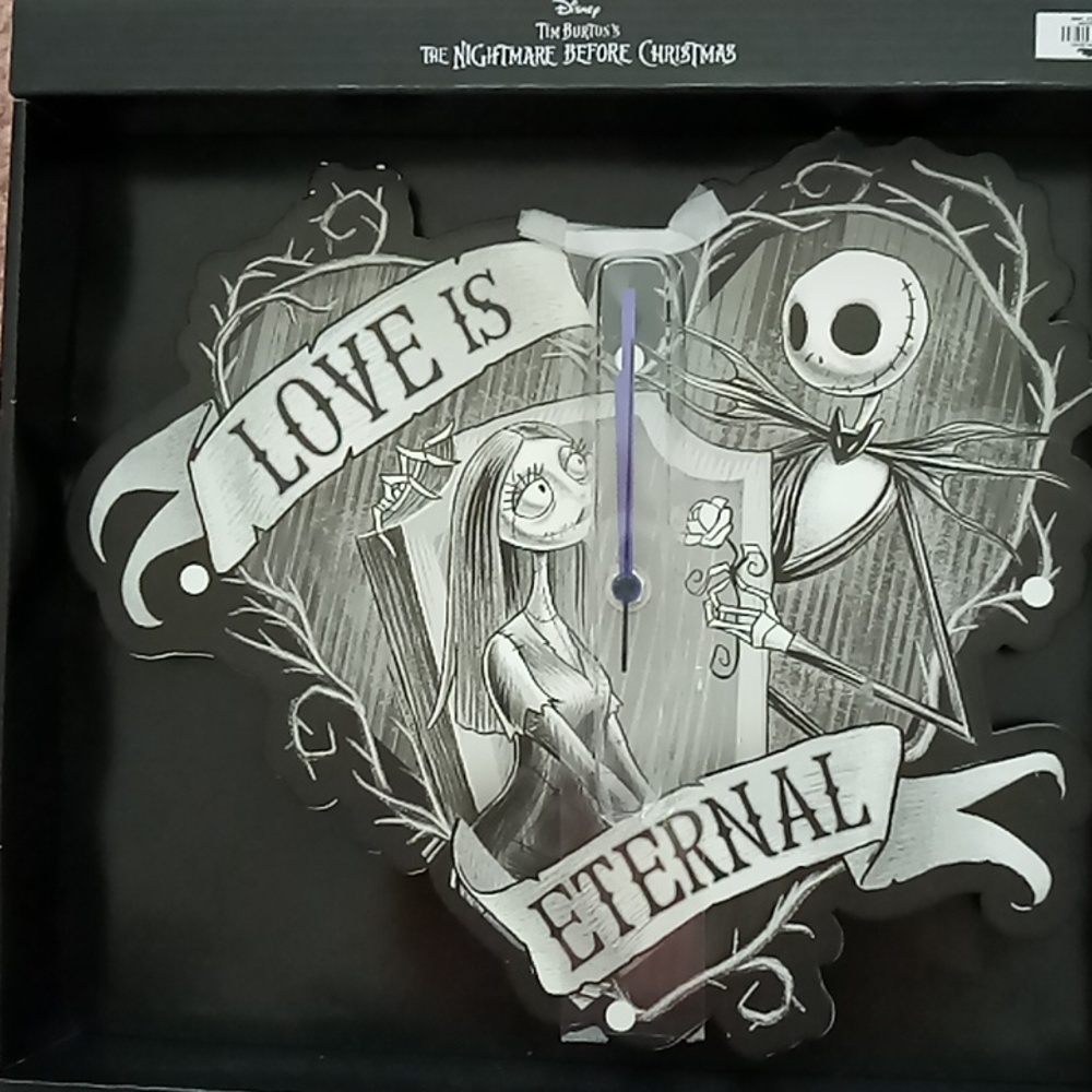 NWT Disney Nightmare Before Christmas Wall Clock